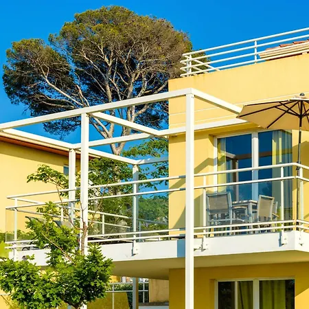 Coast Duplex For 8